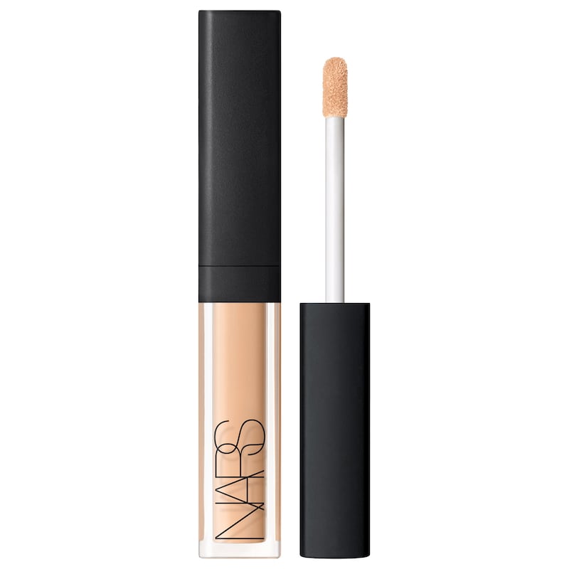 Mini Radiant Creamy Concealer with Medium Coverage