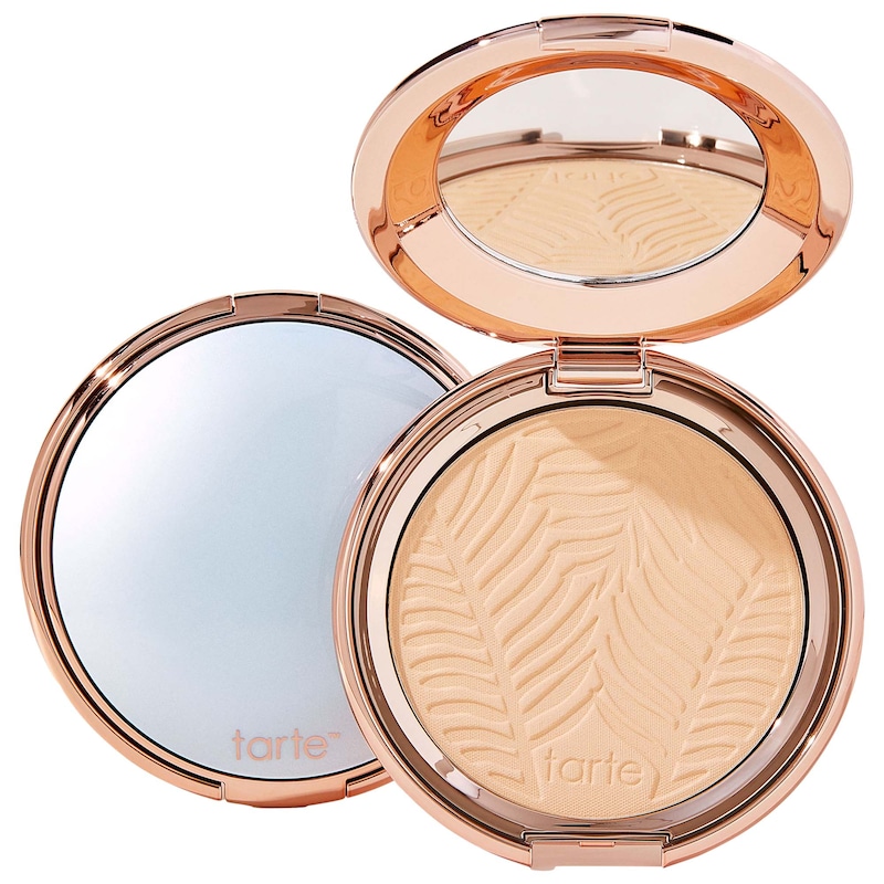 Amazonian clay 16-hour blurring powder foundation