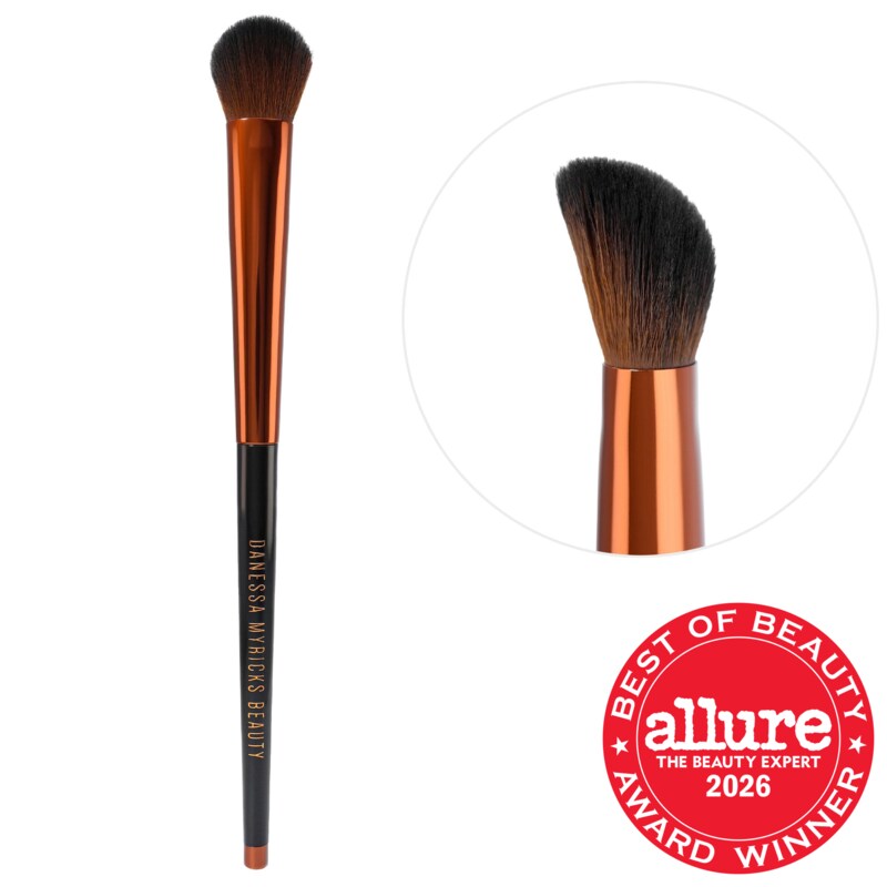Yummy Face 3.0 Targeted All Over Face Conceal & Sculpt Brush- For liquid, Creams or Powders
